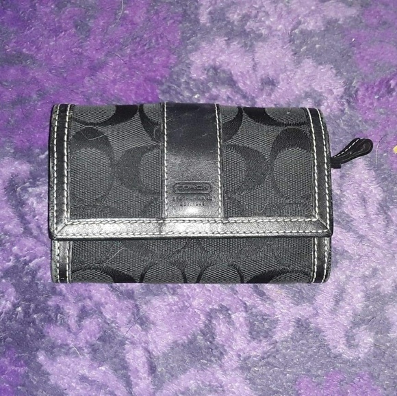 Coach Wallet with matching change purse - Picture 1 of 2